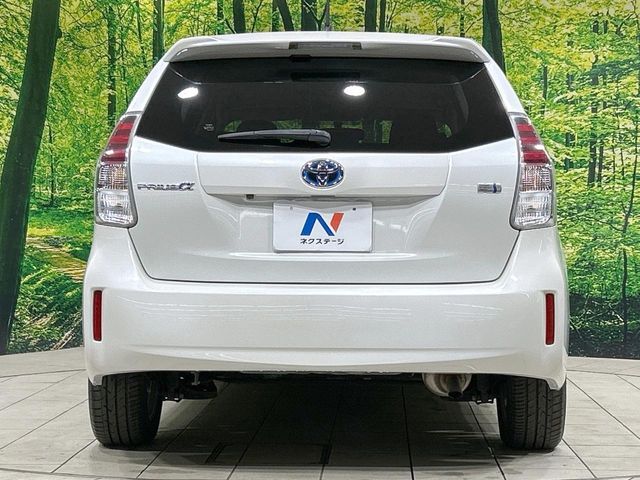 TOYOTA PRIUS ALPHA 2015 Image 31