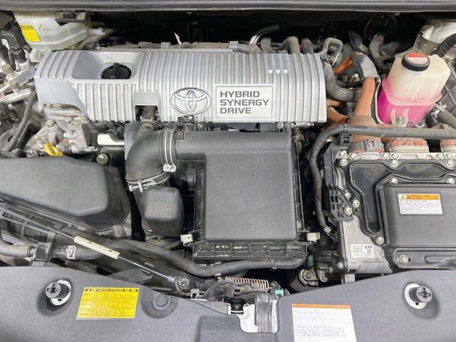 TOYOTA PRIUS ALPHA 2015 Image 31