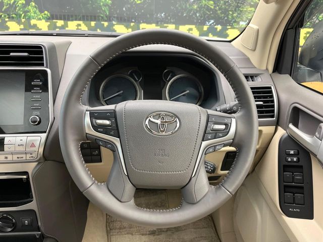 TOYOTA LANDCRUISER PRADO 2023 Image 31