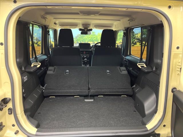 SUZUKI JIMNY NOMADE 2025 Image 31