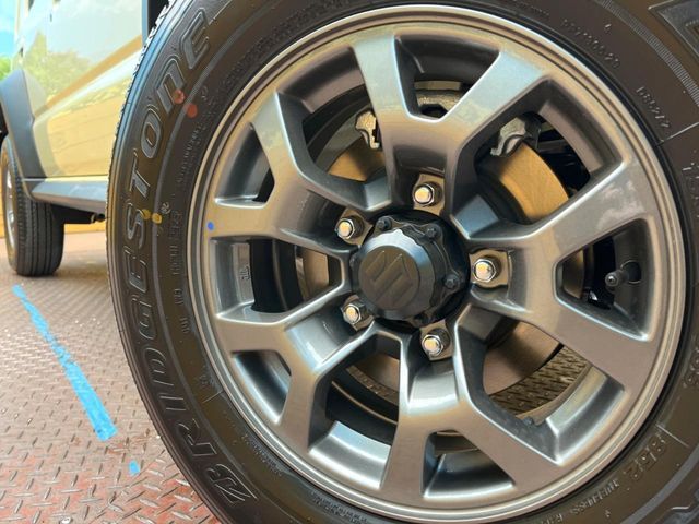 SUZUKI JIMNY NOMADE 2025 Image 31