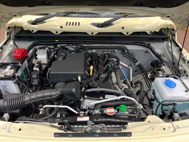 SUZUKI JIMNY NOMADE 2025 Image 31