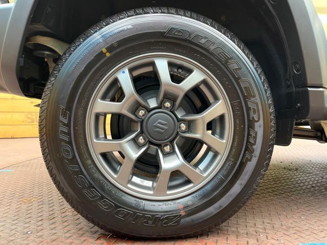 SUZUKI JIMNY NOMADE 2025 Image 31