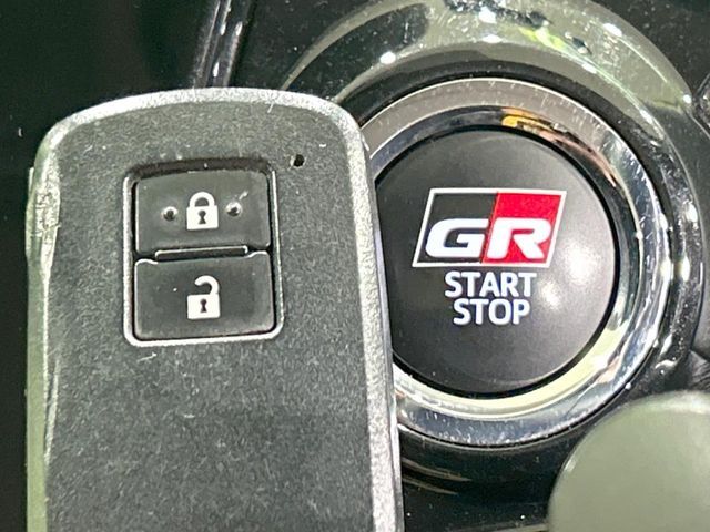 TOYOTA PRIUS ALPHA 2020 Image 31