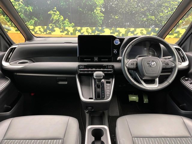 TOYOTA NOAH HYBRID 2023 Image 31