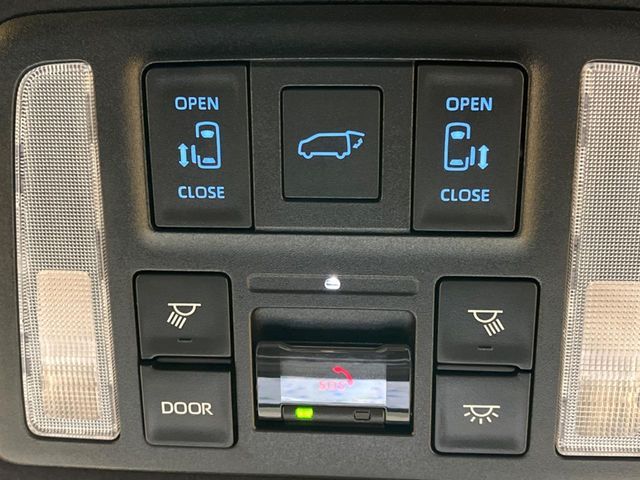 TOYOTA NOAH HYBRID 2023 Image 31