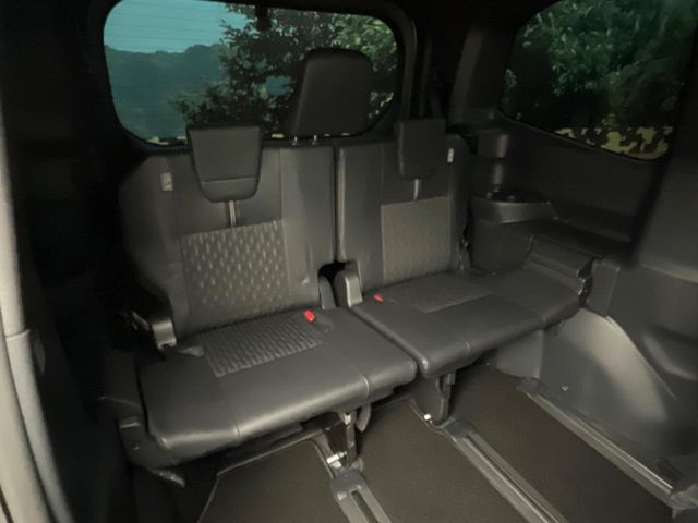 TOYOTA NOAH HYBRID 2023 Image 31