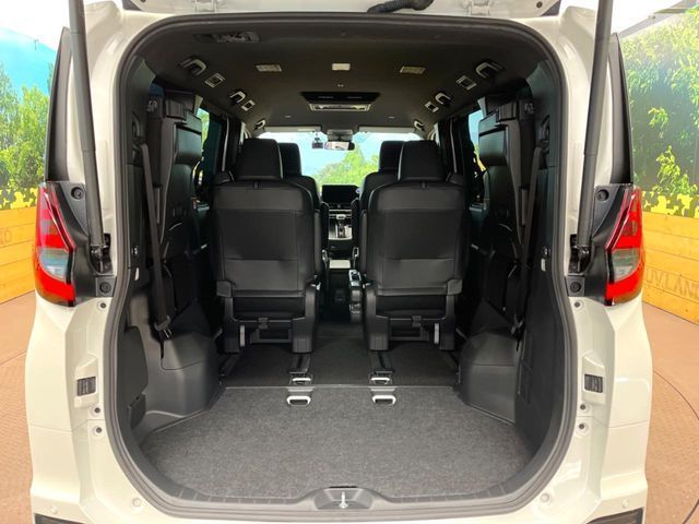 TOYOTA NOAH HYBRID 2023 Image 31