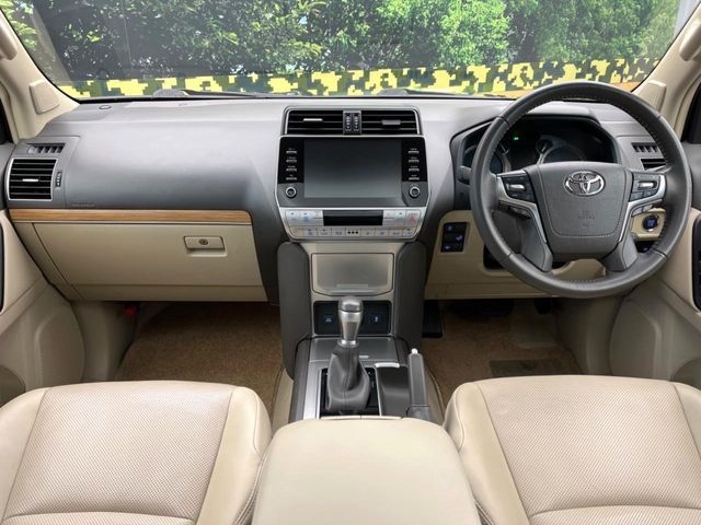 TOYOTA LANDCRUISER PRADO 2023 Image 31