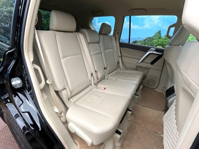 TOYOTA LANDCRUISER PRADO 2023 Image 31