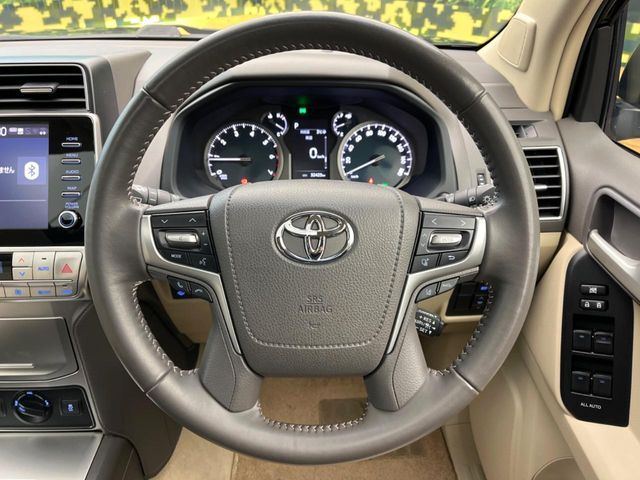 TOYOTA LANDCRUISER PRADO 2023 Image 31