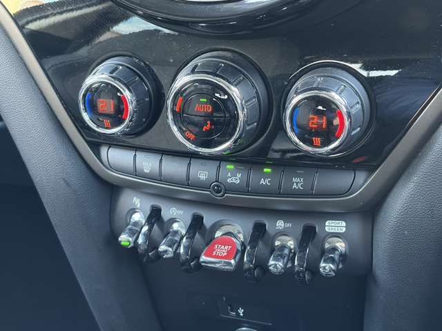 BMW MINI COOPER D CROSSO 2022 Image 31