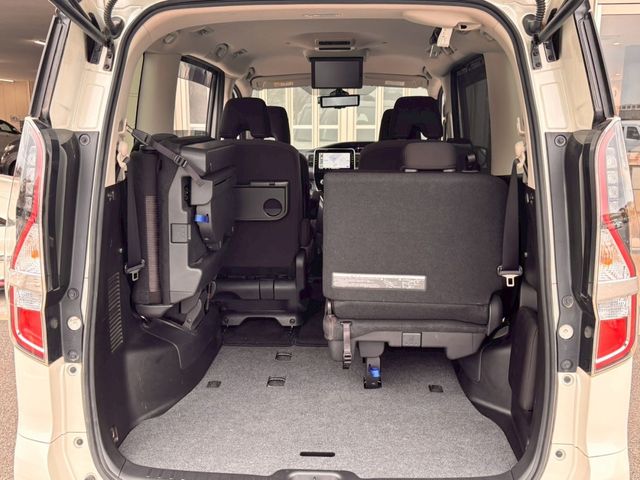 NISSAN SERENA  WG 2022 Image 31