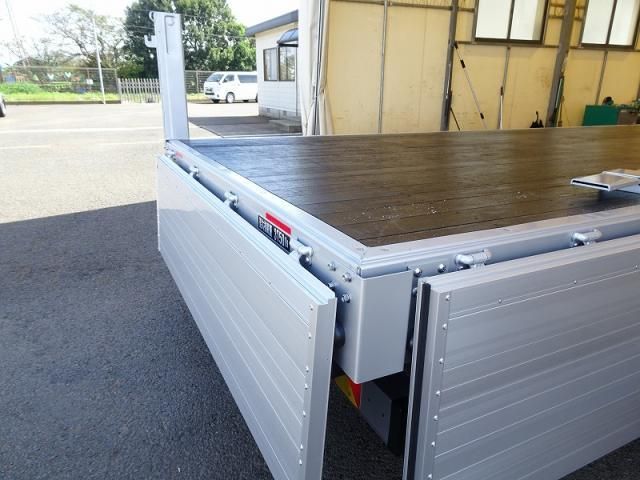 MITSUBISHI FUSOU FIGHTER 2025 Image 31