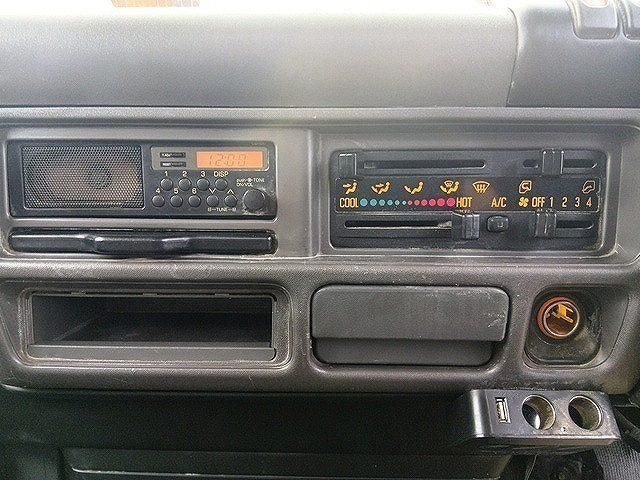 ISUZU ELF 1998 Image 31