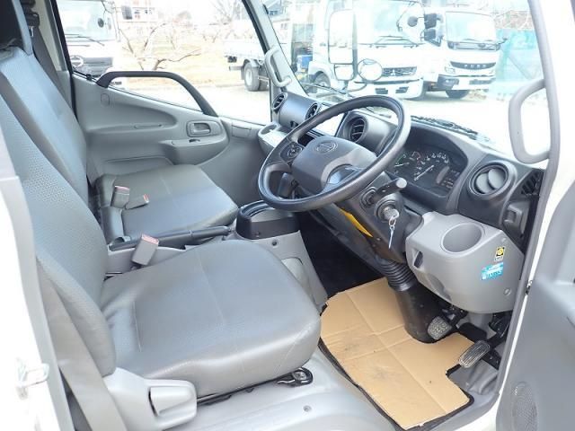 HINO DUTRO 2023 Image 31