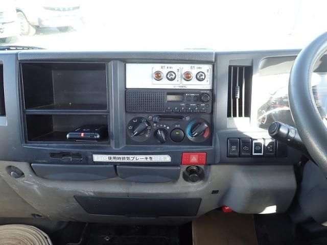 ISUZU ELF 2011 Image 31