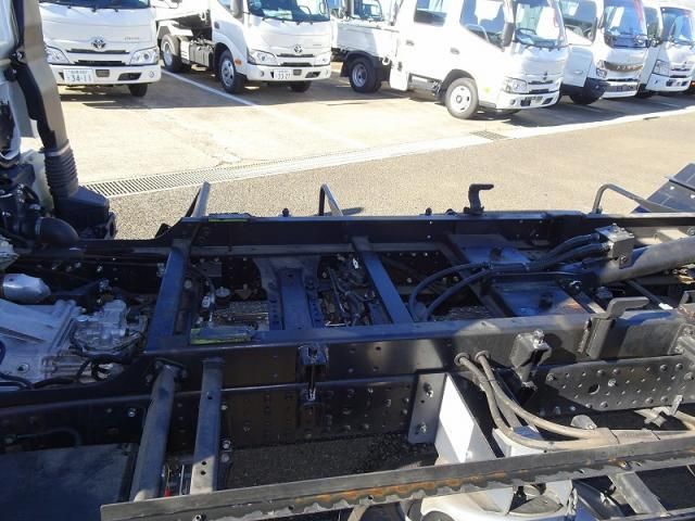MITSUBISHI CANTER 2019 Image 31