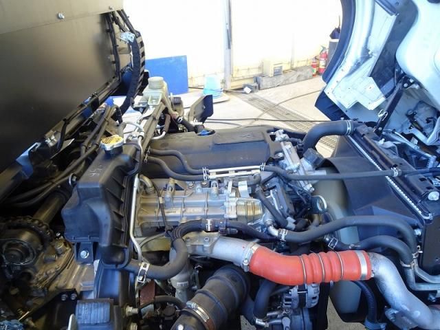 MITSUBISHI CANTER 2019 Image 31