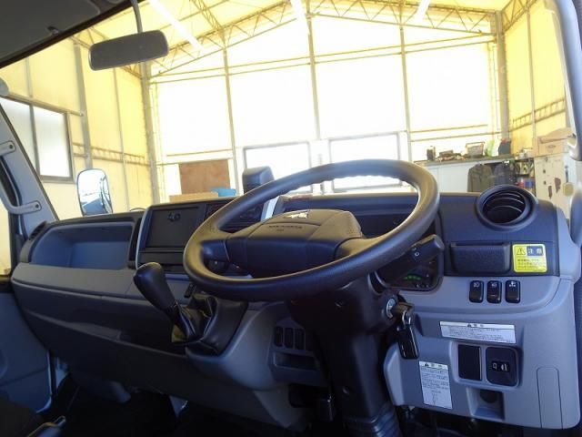 MITSUBISHI CANTER 2019 Image 31