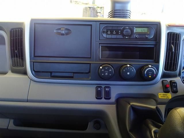 MITSUBISHI CANTER 2019 Image 31