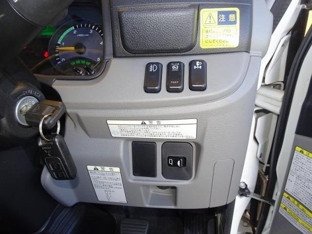 MITSUBISHI CANTER 2019 Image 31