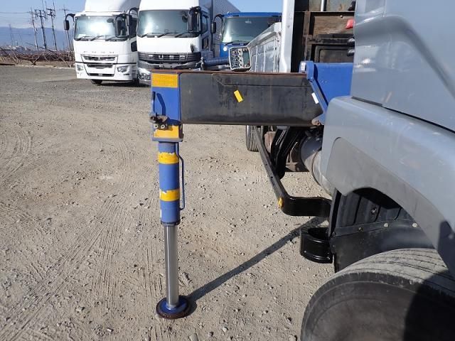 MITSUBISHI FUSOU FIGHTER 2013 Image 31