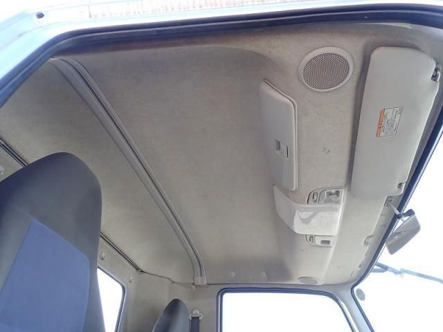 MITSUBISHI FUSOU FIGHTER 2013 Image 31