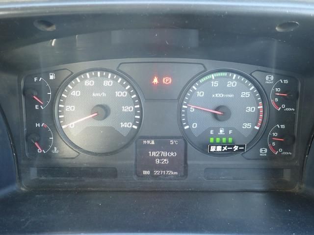 MITSUBISHI FUSOU FIGHTER 2013 Image 31