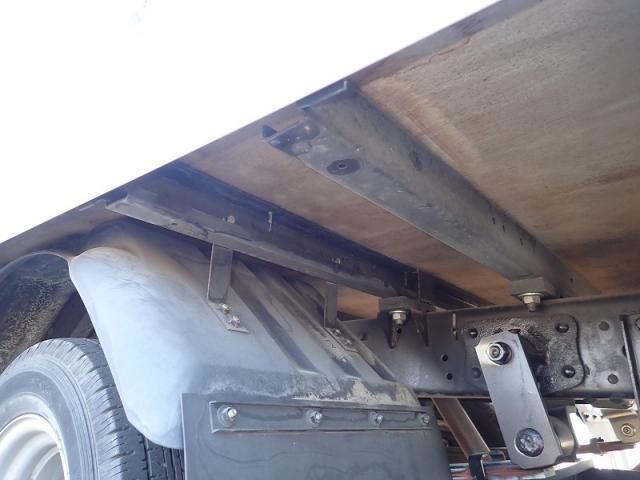 ISUZU ELF 2014 Image 31