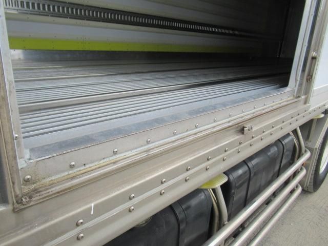 MITSUBISHI FUSOU SUPER GREAT 2016 Image 31