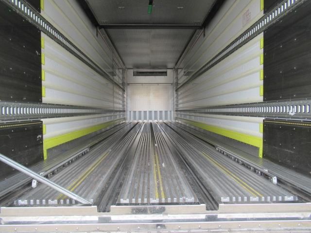 MITSUBISHI FUSOU SUPER GREAT 2016 Image 31