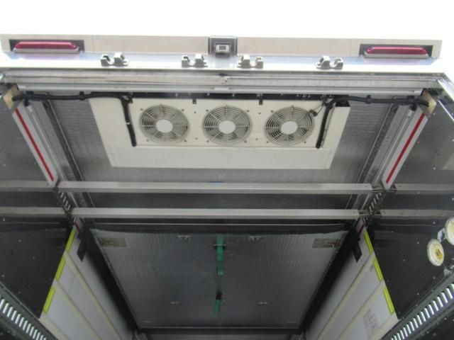 MITSUBISHI FUSOU SUPER GREAT 2016 Image 31