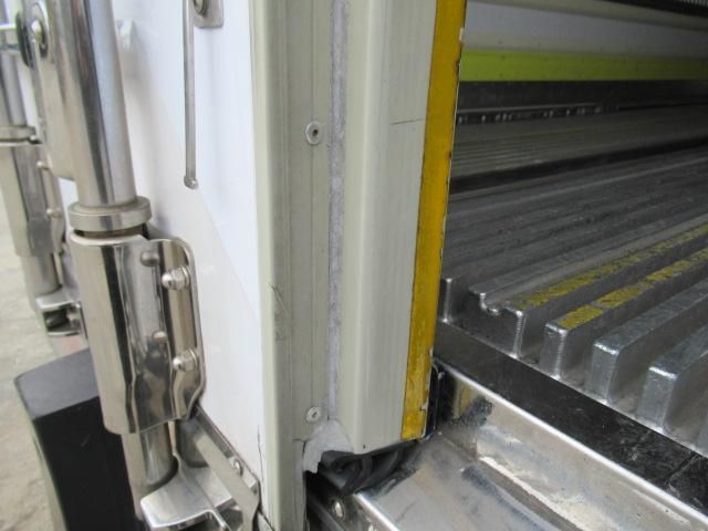 MITSUBISHI FUSOU SUPER GREAT 2016 Image 31