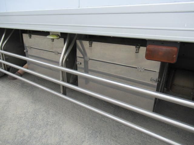 MITSUBISHI FUSOU SUPER GREAT 2016 Image 31