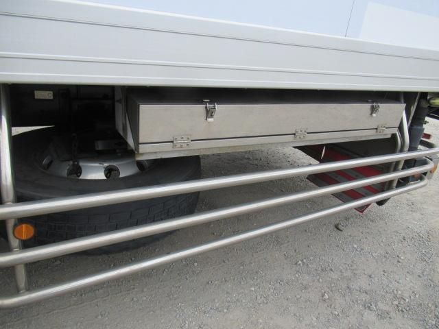 MITSUBISHI FUSOU SUPER GREAT 2016 Image 31