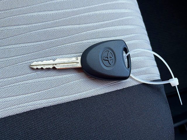 TOYOTA PIXIS EPOCH 2018 Image 31