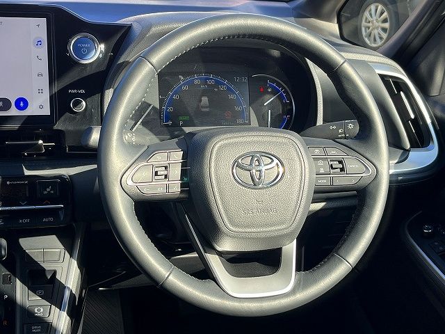 TOYOTA VOXY HYBRID 2023 Image 31