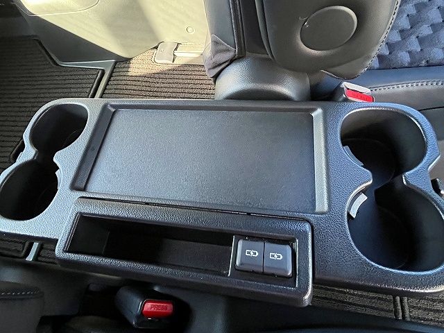 TOYOTA VOXY HYBRID 2023 Image 31