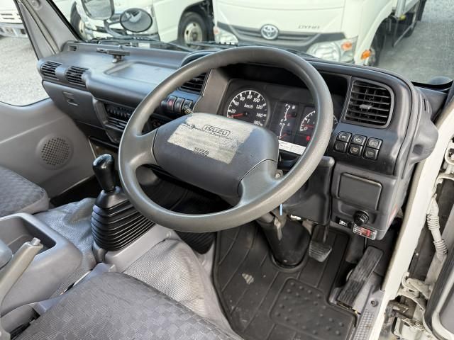 ISUZU ELF 2005 Image 31
