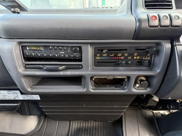 ISUZU ELF 2005 Image 31