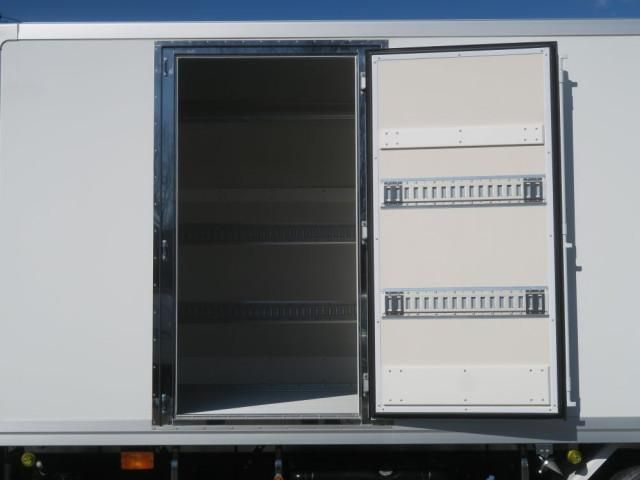 MITSUBISHI FUSOU FIGHTER 2025 Image 31