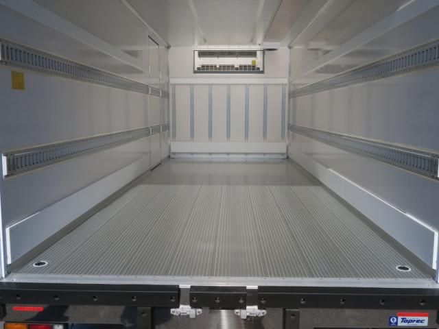 MITSUBISHI FUSOU FIGHTER 2025 Image 31