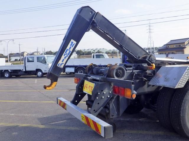 NISSAN DIESEL QUON 2012 Image 31