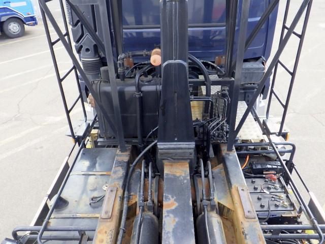 NISSAN DIESEL QUON 2012 Image 31