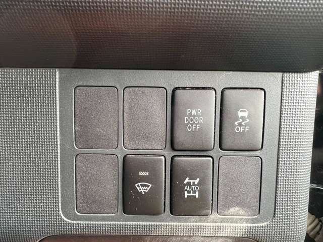 TOYOTA SPADE 4WD 2013 Image 31