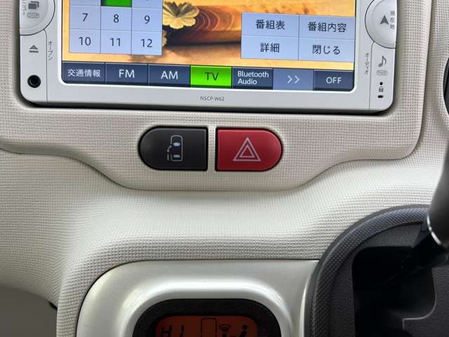 TOYOTA SPADE 4WD 2014 Image 31