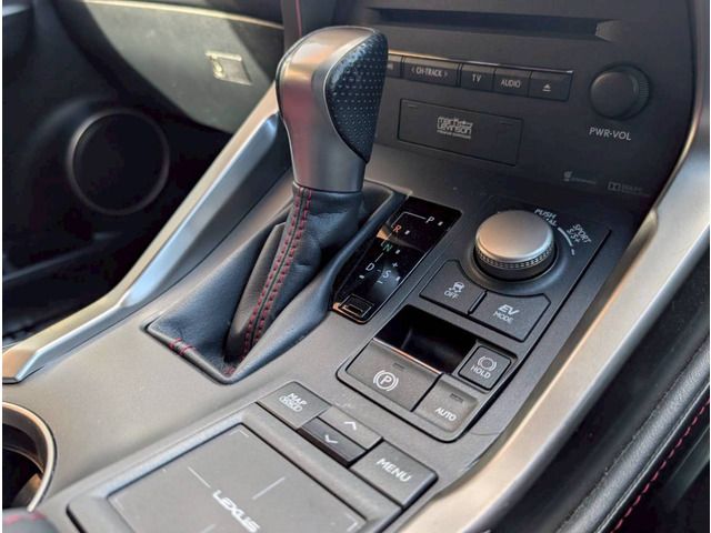 TOYOTA LEXUS NX300H 2015 Image 31