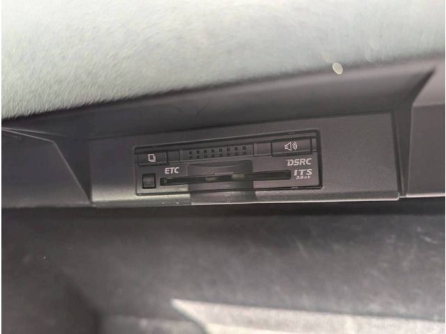 TOYOTA LEXUS NX300H 2015 Image 31