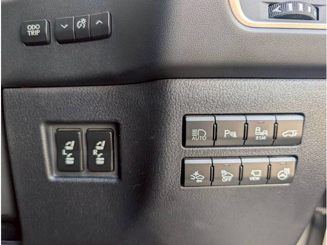 TOYOTA LEXUS NX300H 2015 Image 31